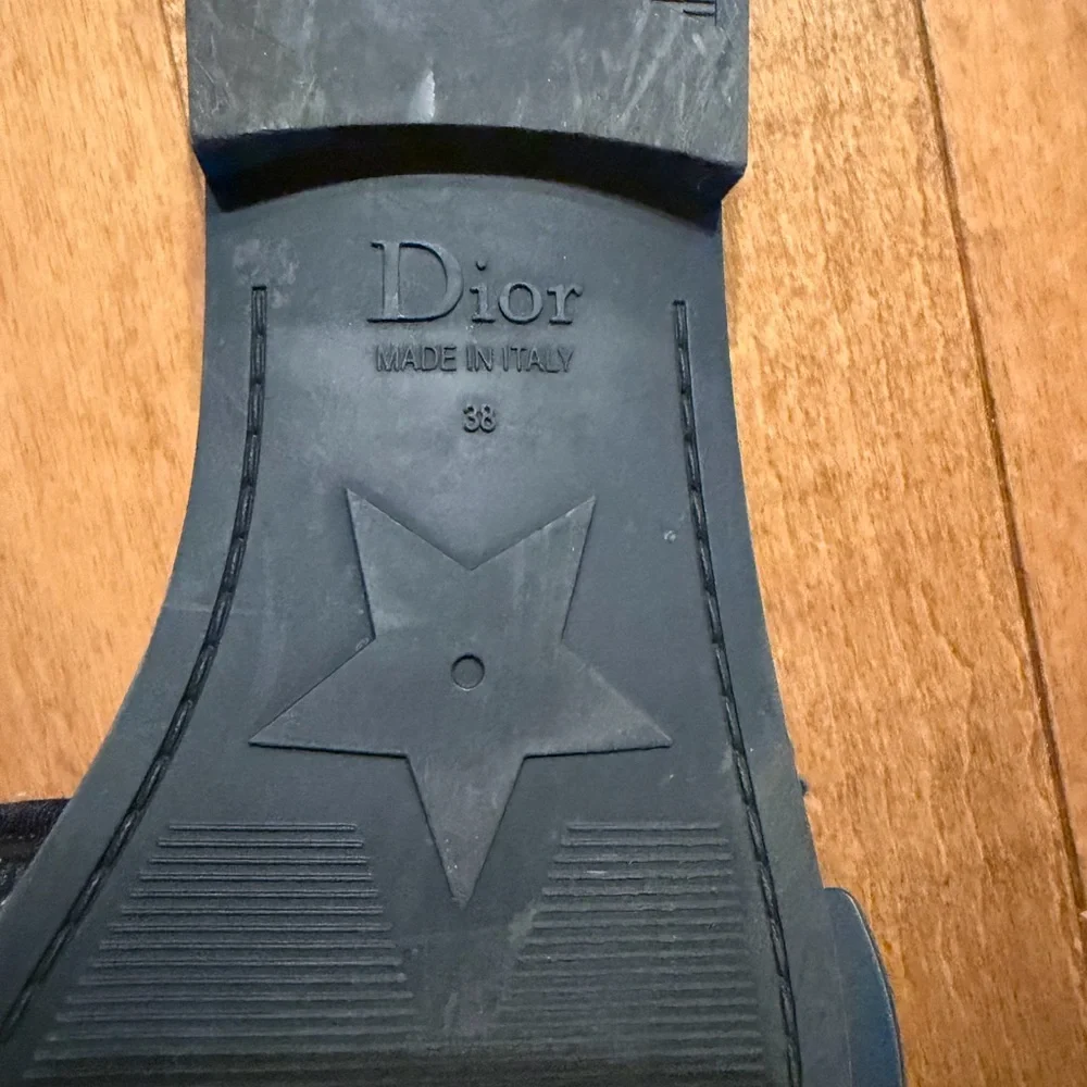 Dior Black Star-Embellished Sandals - Picture 7 of 7